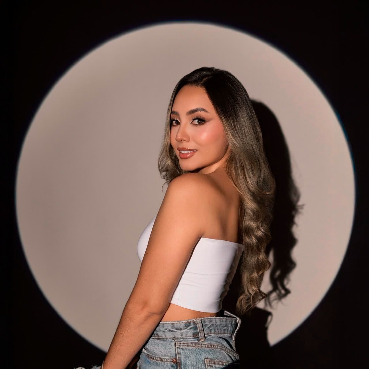 Angie Alarcón